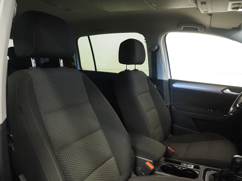 Volkswagen Touran 1.5 TSI 150hk DSG R-Line | 7-sits | Pluspaket |