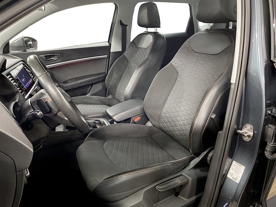 Bild på Seat Ateca FR 2.0 TSI 190hk Aut 4WD PANO B-KAMERA DRAG