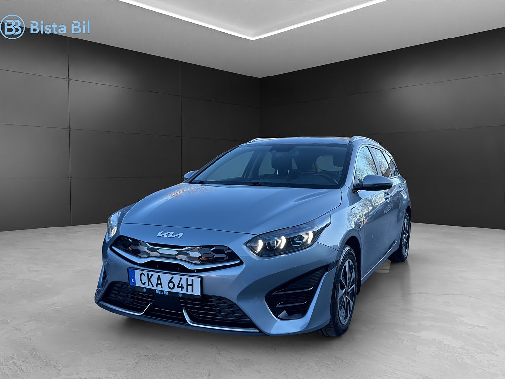 Kia Ceed SPORTSWAGON PHEV DCT ADVANCE / B-KAMERA / NAVI / 141Hk