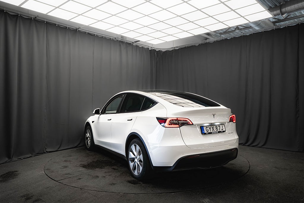 Tesla Model Y Long Range AWD DRAG PANO LÄDER 1-ÄGARE BATTERITESTAD