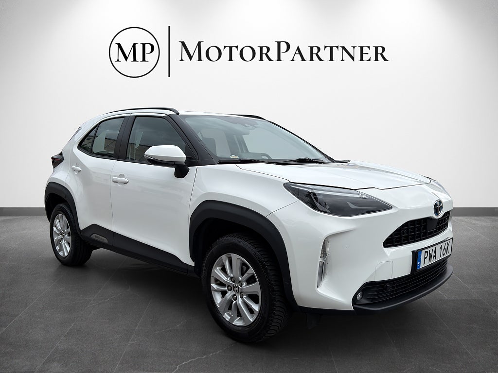 Toyota Yaris Cross Hybrid AWD CVT B-Kamera Värmare MOMS