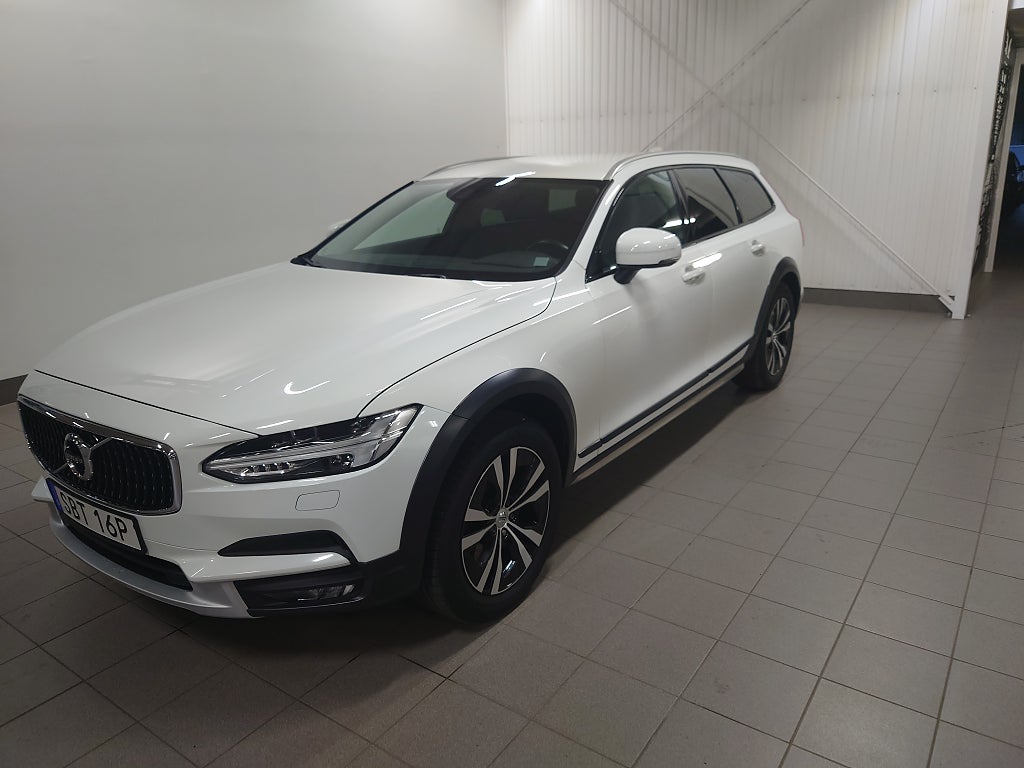 Volvo V90 Cross Country D4 AWD Advanced SE II Navi Drag Värmare Kamera