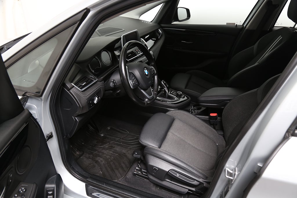 BMW 218i Active Tourer 140hk Sport line Aut Kamera 2019
