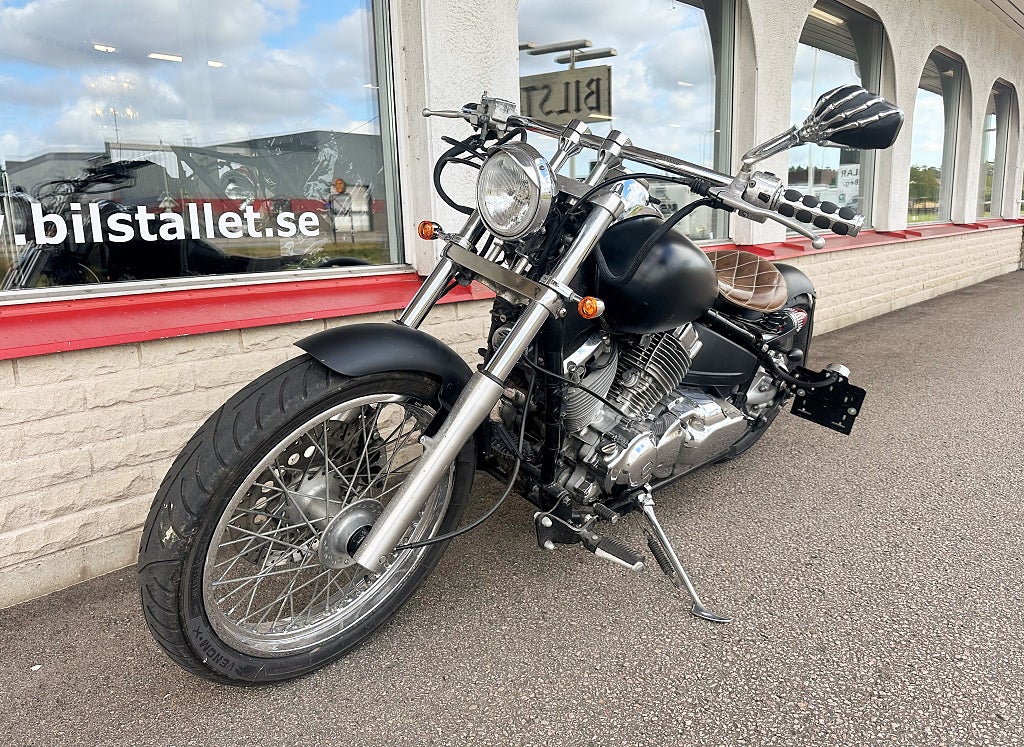 Yamaha XVS 650 Bobber 