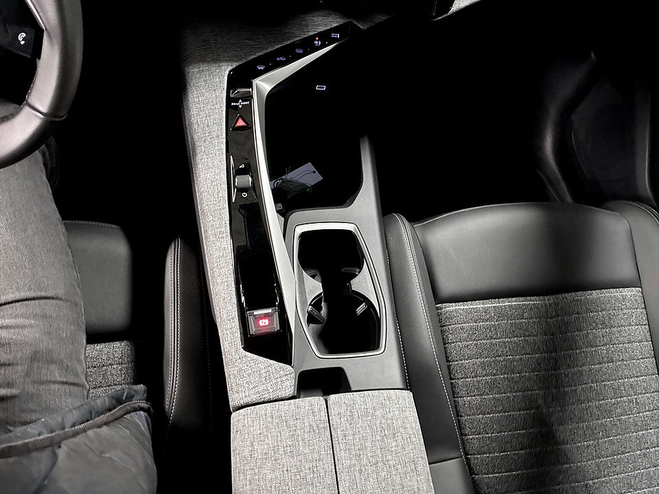 Bild på Peugeot 3008 Allure Hybrid 145hk Aut B-KAMERA CARPLAY