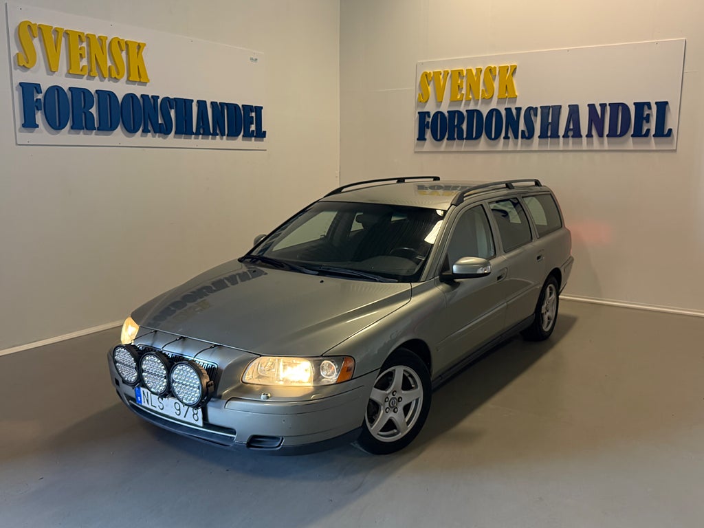 Volvo V70 D5 (185 HK) Automat Kinetic Dragkrok Nybesiktigad