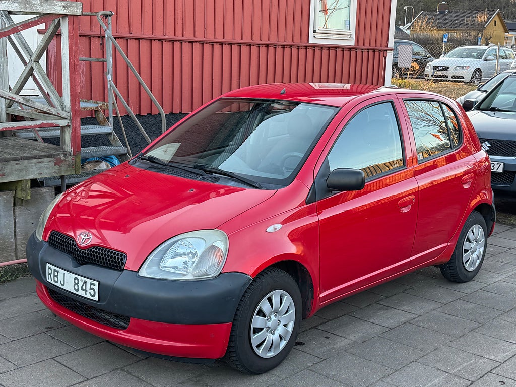 Toyota Yaris 5-dörrar 1.0 VVT-i Automat . 