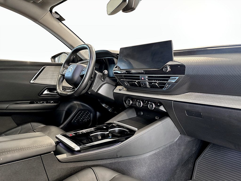 Bild på Citroën C5 X Shine Exclusive 1.6 PT 180hk Aut - PANO,360-KAMERA,DRAG