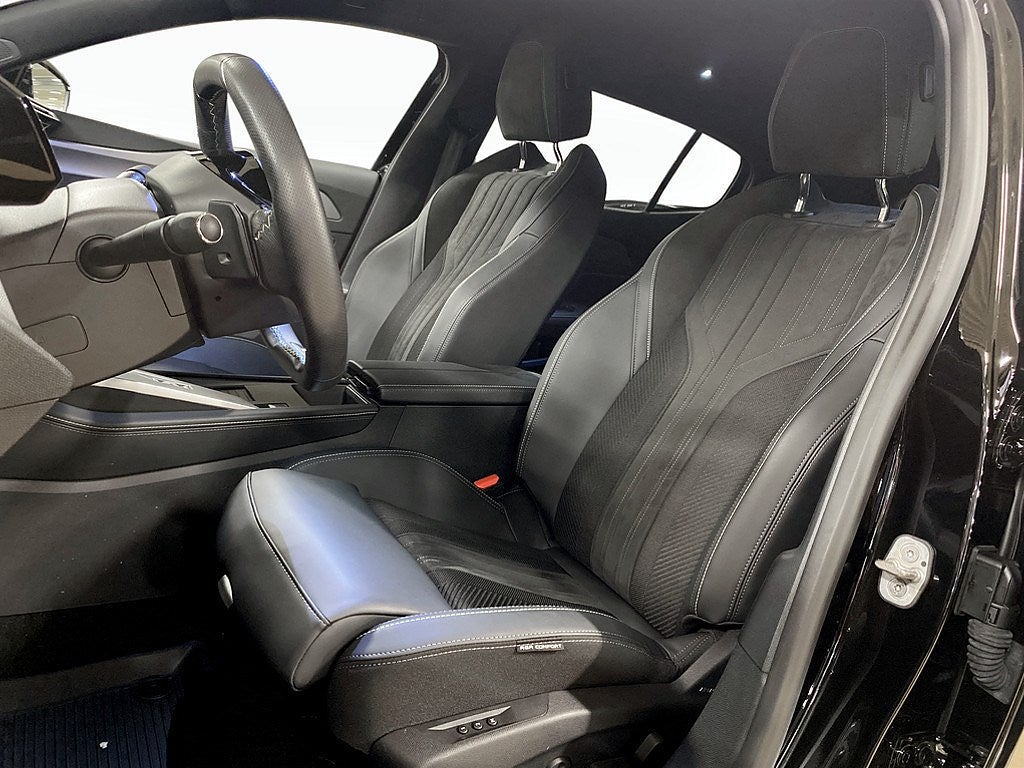 Bild på Peugeot 408 GT PHEV 225hk Aut - B-KAMERA, CARPLAY