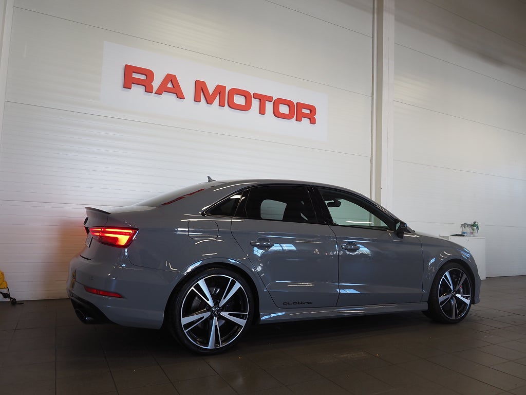 Audi RS3 Sedan 2.5 TFSI 400hk Keramiska Cockpit Matrix Nav 2018