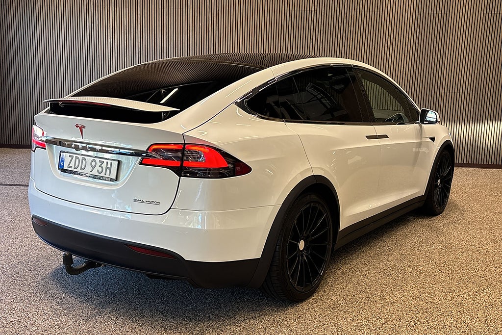 Tesla Model X Ludicrous Performance 7-sits 611hk