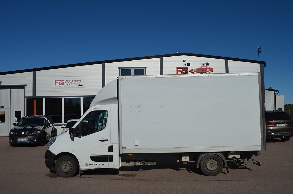 Renault master Chassi 3.5 T 2.3 dCi 125 hk Nybes Bakgavellyft MOMS