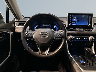 Toyota RAV4 Hybrid AWD Executive Drag Kamera MoK Skinn S/V-hjul – bild 9