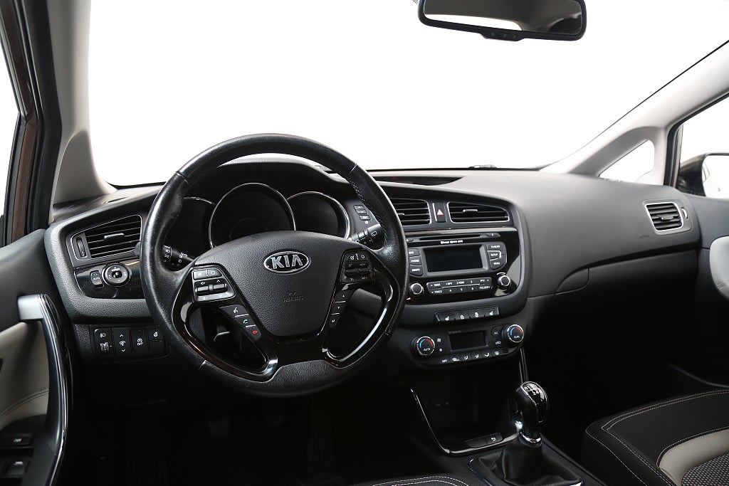 Kia Ceed 1,6 GDI 135hk EX Komfort 5D Motorvärmare 2013
