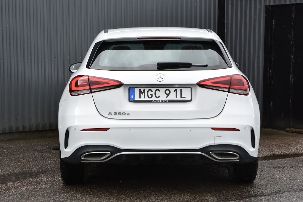 Mercedes-Benz A 2022 - miniatyr 8