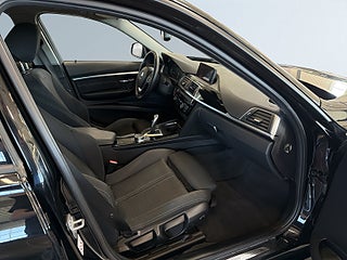 BMW 320D xDrive Touring Sport line /Drag/Navi/Cockpit – bild 10