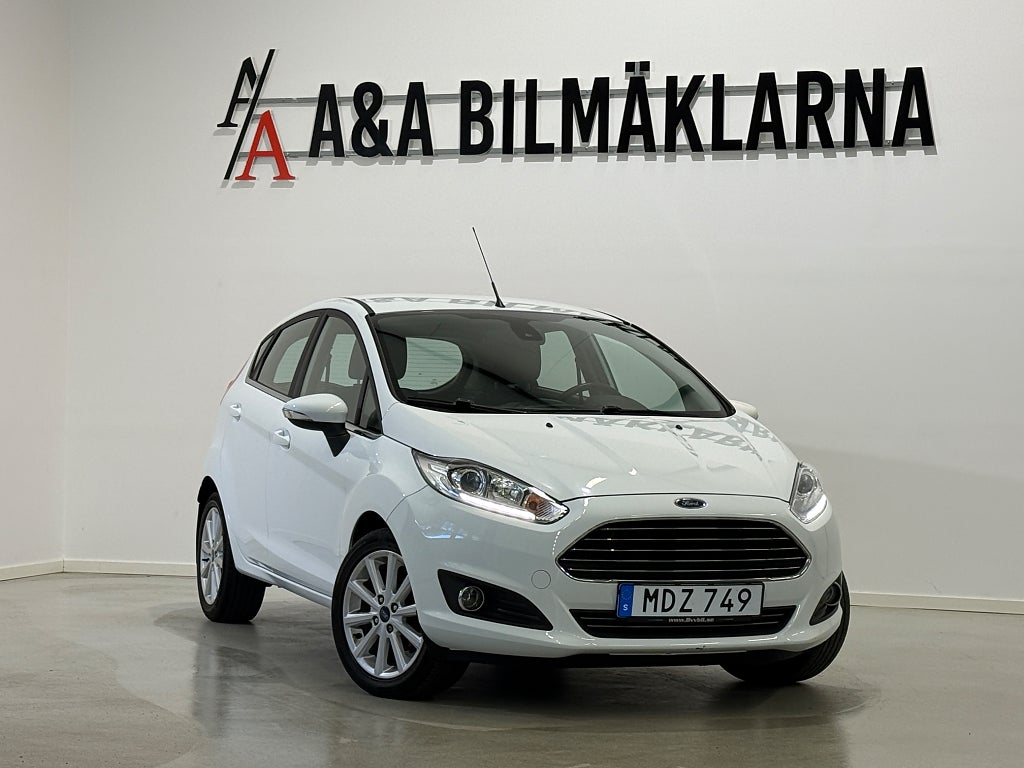 Ford Fiesta 5-dörrar 1.0 EcoBoost Titanium Ny Kamrem & Servad 