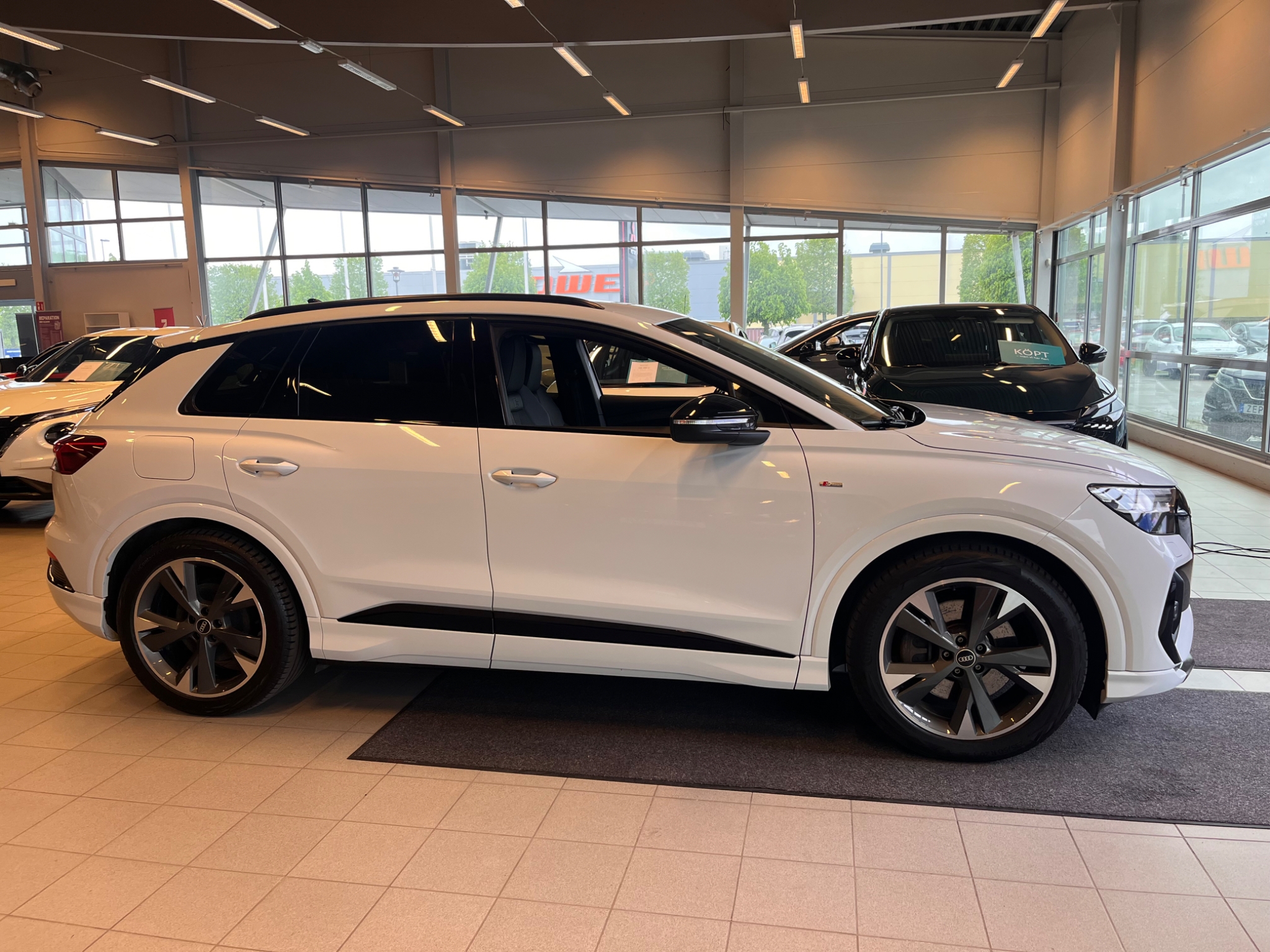 Audi Q4 e-tron 2022, bild 4/45