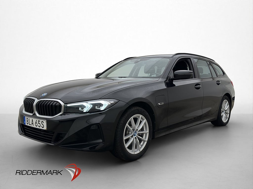 BMW 330e xDrive Touring 292hk Navi CarPlay Sensorer MOMS