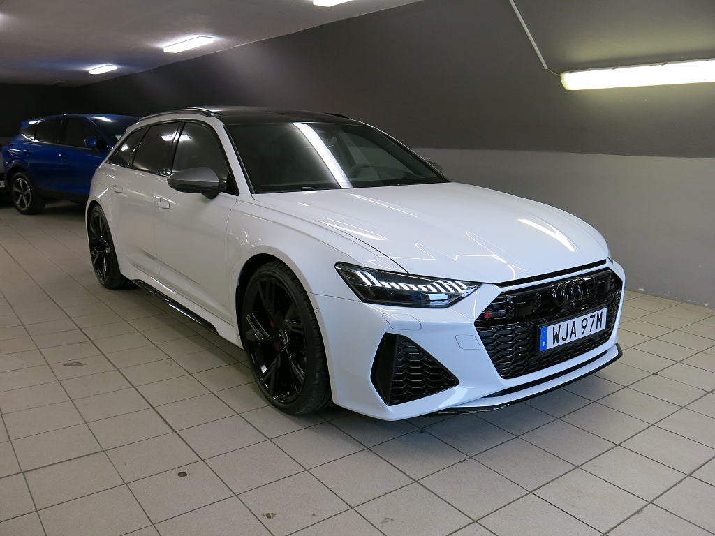 Audi RS6 Performance 630HK quattro 22" RS Design Rött //MOMS//