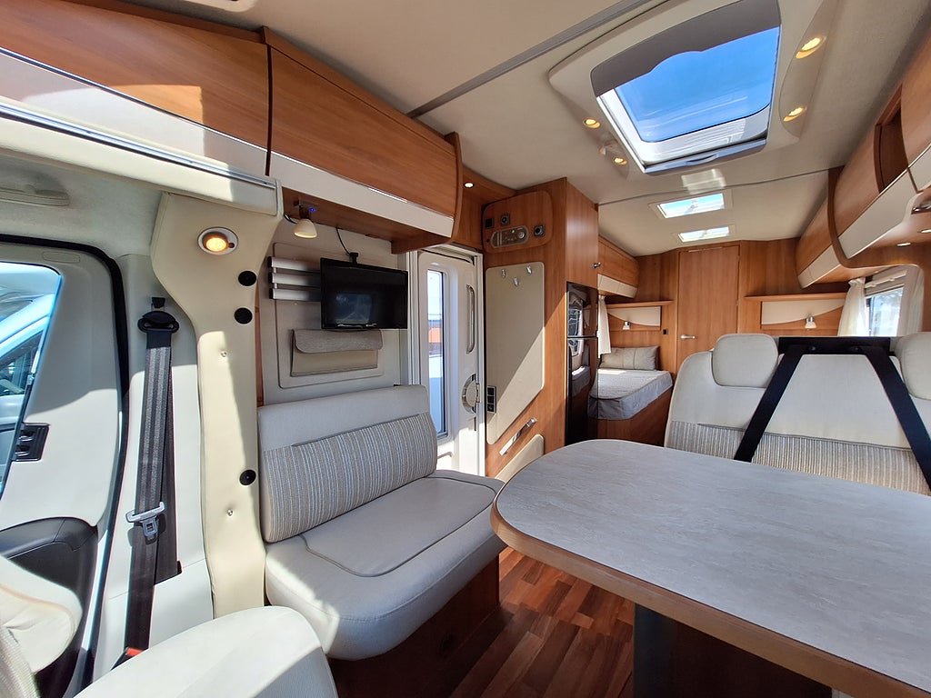Hymer T 668 CL Långbädd, Solcell