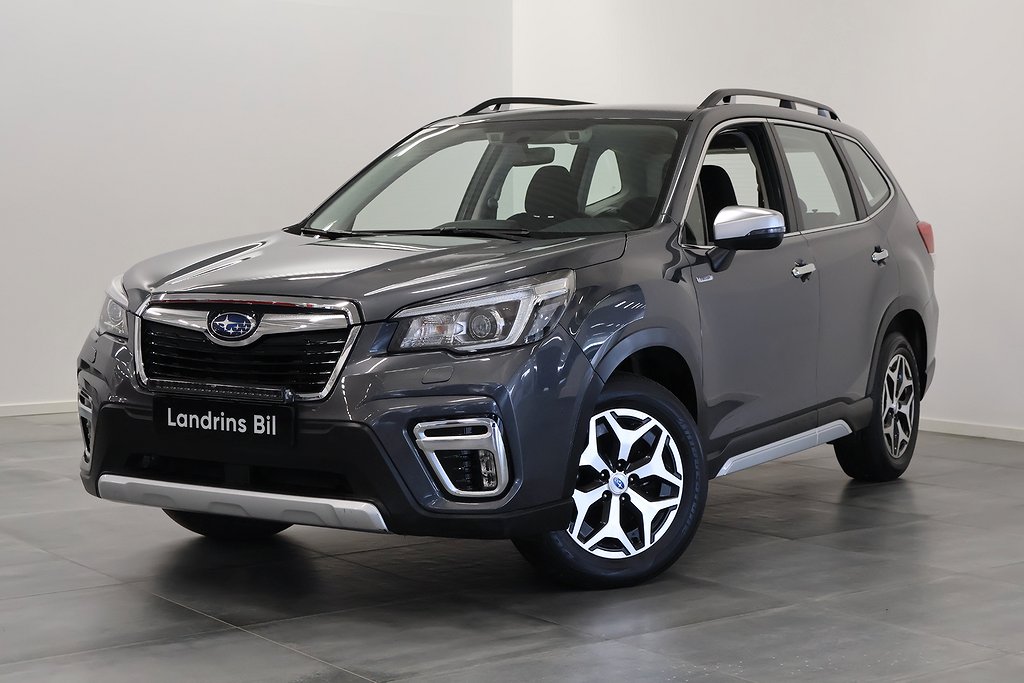 Subaru Forester e-Boxer V-hjul M-Värme Drak Ledramp Nyservad