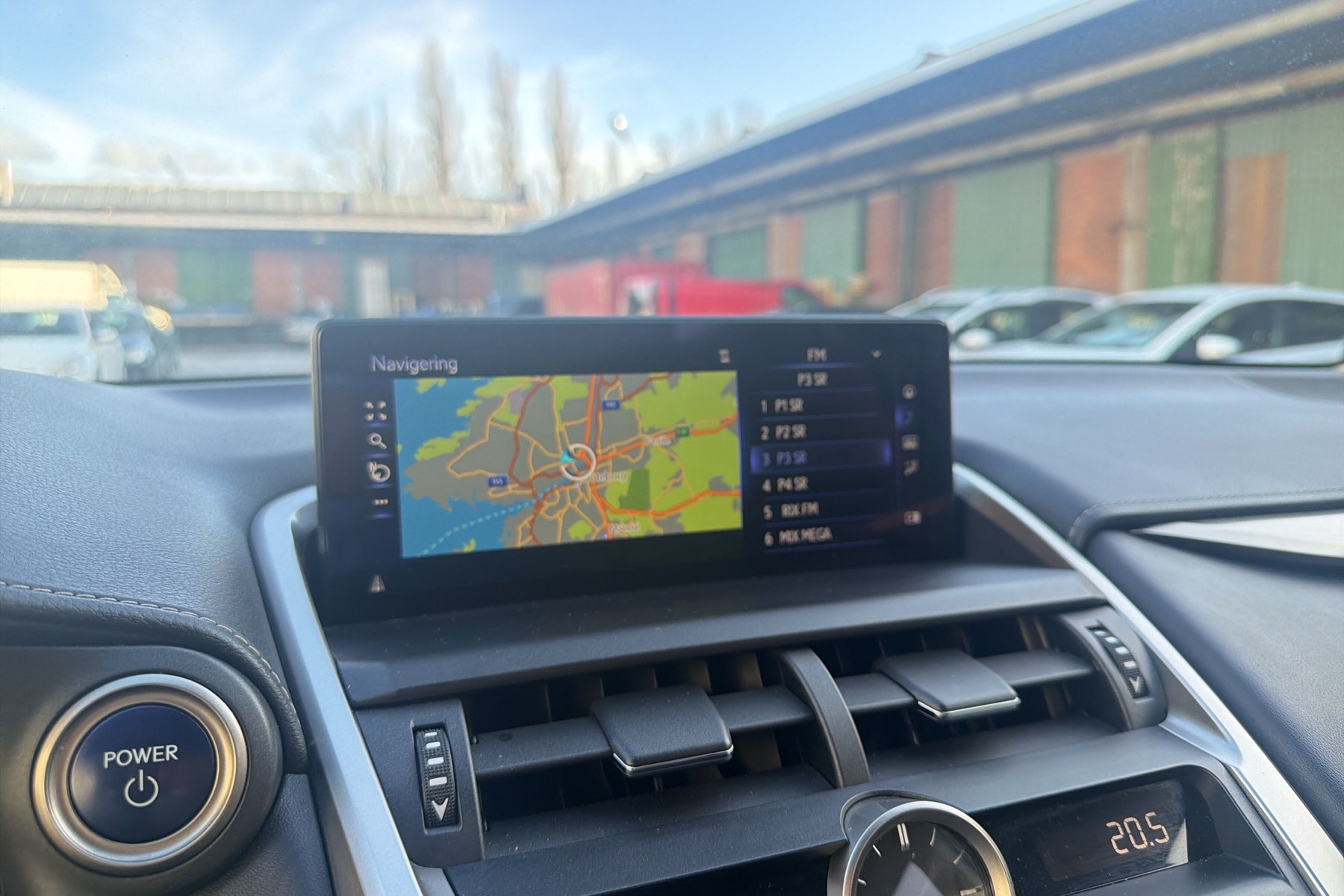 Lexus NX 300h AWD 2.5 AWD E-CVT Executive läder Navi Adaptivfart 2018 - miniatyr 36