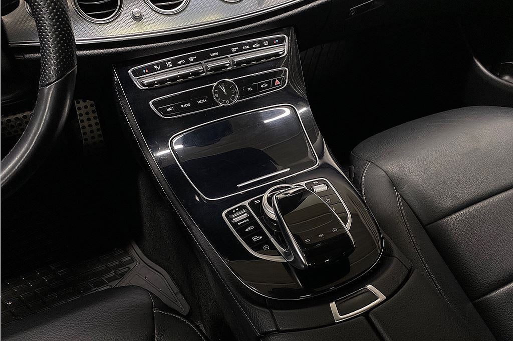 Mercedes-Benz E 220 D 4MATIC ALLTERRAIN, Drag, FR. 2,95%, Burmeister, Läder, HUD