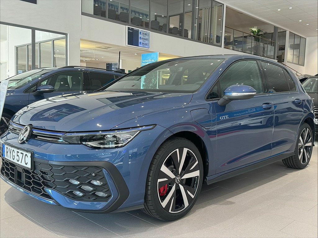 Volkswagen Golf GTE 1.5 TSI PLUG-IN-HYBRID 