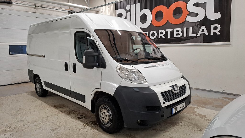 Peugeot Boxer Van 335 2.2 HDi, Dieselvärmare, Inredning