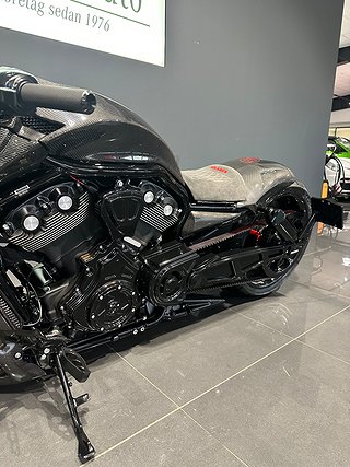 Custom Harley-Davidson VRSCDX 13 av 23