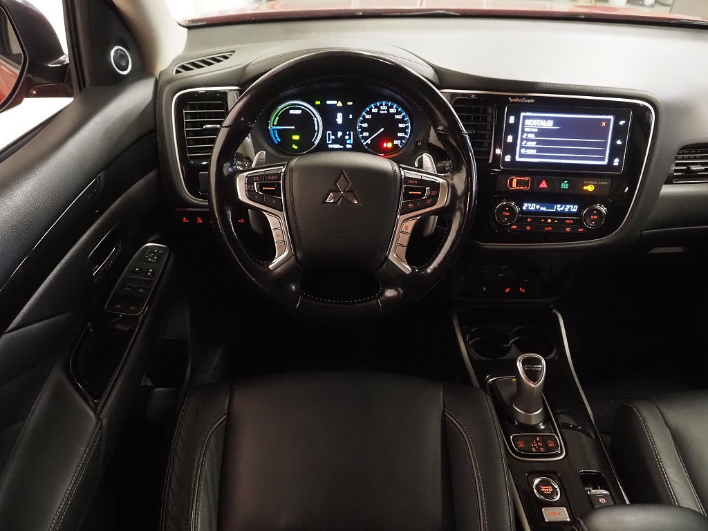 Mitsubishi Outlander PHEV 203hk Business 360º Skinn Drag 2018