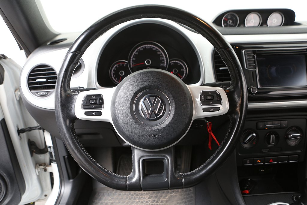 Volkswagen Beetle Cabriolet 1,2 TSI BMT Base 105hk 2016