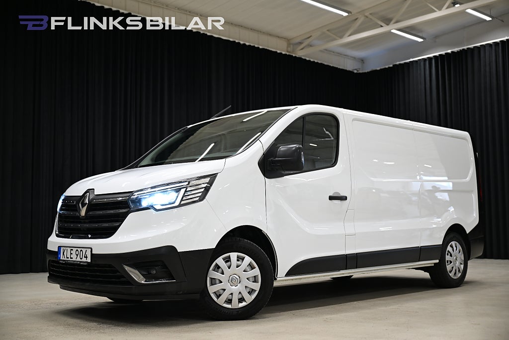 Renault trafic dCi 150HK L2 Automat|LED|Inredd|Drag|EnÄgare|Leasbar
