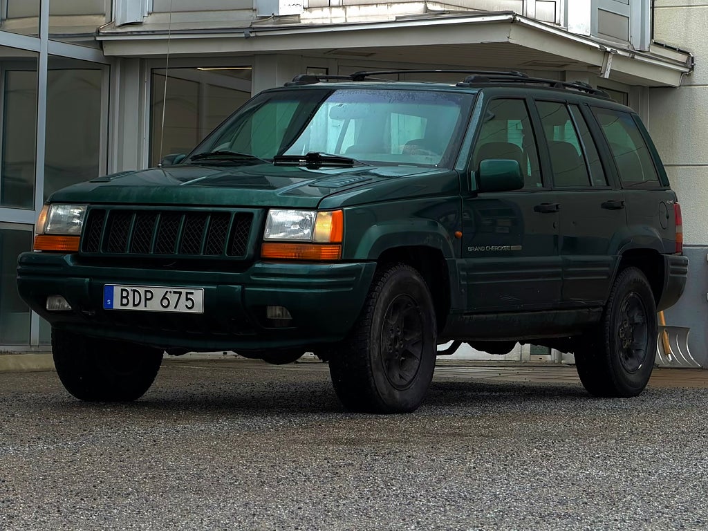 Jeep Grand Cherokee ZJ/ 5.9L V8 MAGNUM/ LIMITED/4X4/FULL UTR/249HK/PÅKOSTAD
