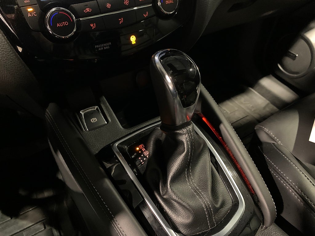 Nissan Qashqai 1.2 | TEKNA  DESIGN| 1 Ägare | Motorvärmare 2018