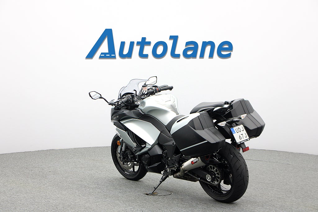 Kawasaki Ninja Z1000SX* Scorpion Sidoväskor Endast 413 mil