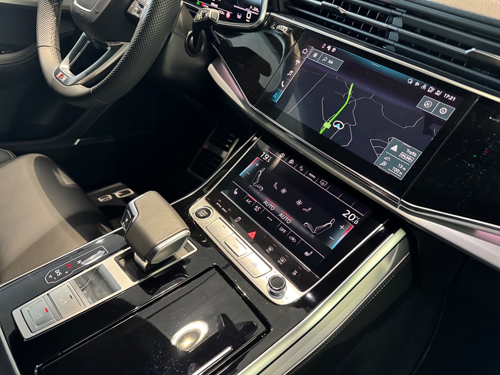 Audi Q8 50 TDI quattro S Line Selection Panorama B&O Värmare - bild 9