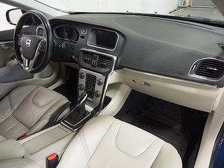 Halvkombi Volvo V40 Cross Country 7 av 20