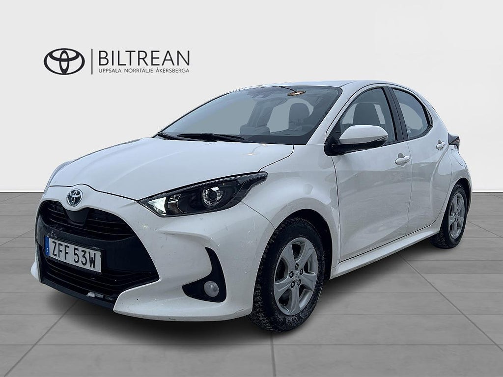 Toyota Yaris 1,5 Hybrid Active Komfortpaket v-hjul Ingår!