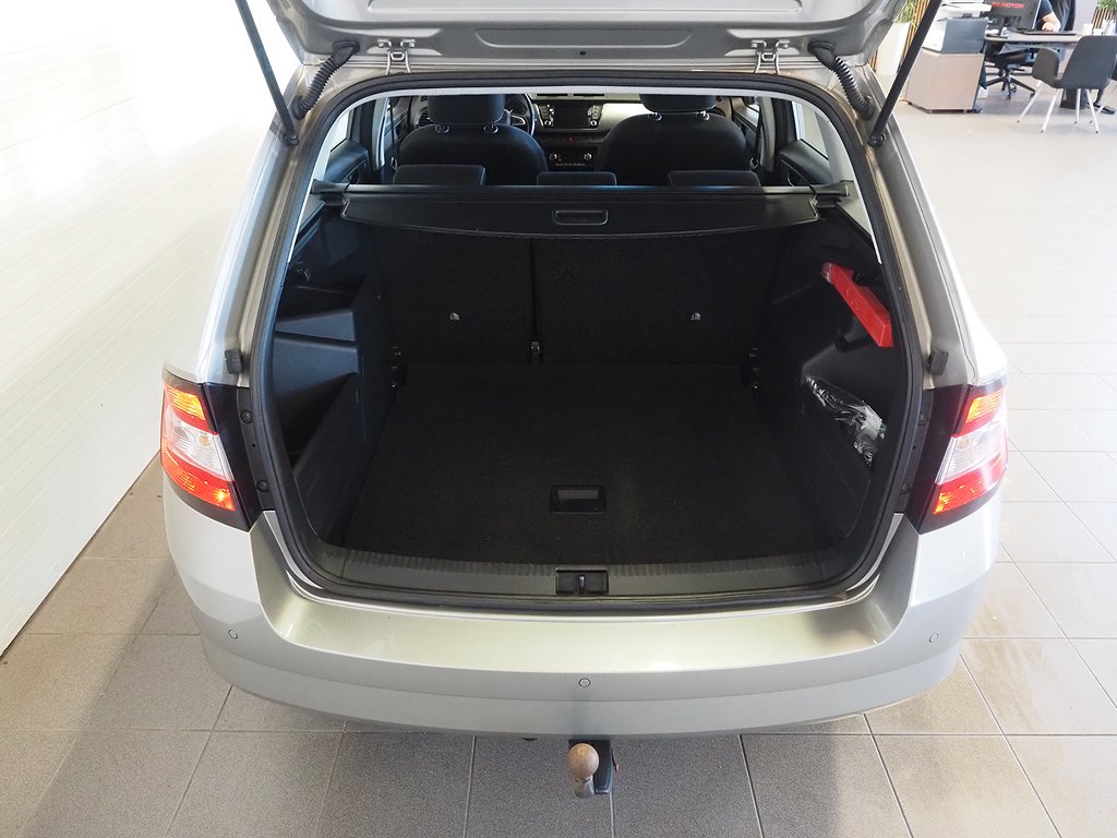 Skoda Fabia Kombi 1.0 TSI 95hk Style Dragkrok Motorvärmare 2018