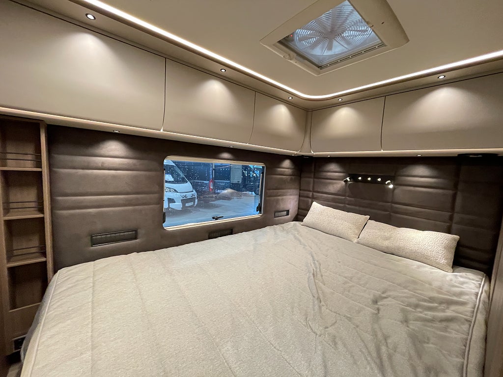 Kabe TMX 810 LXL /Cinderella/ALDE/5 bältad/Automat/Mercedes - Kabe