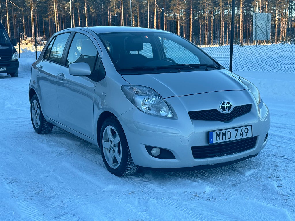 Toyota Yaris 5-dörrar 1.33 Dual VVT-i MultiMode AUTOMAT S&V-HJUL