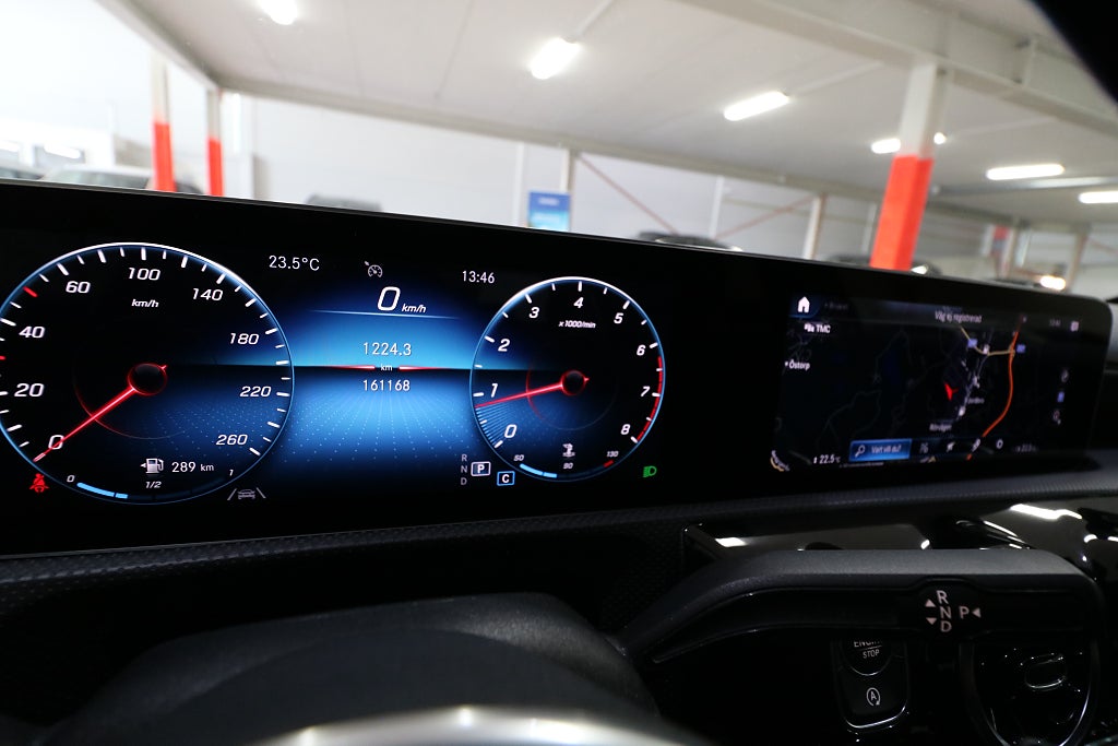 Mercedes-Benz A 2019 - miniatyr 8