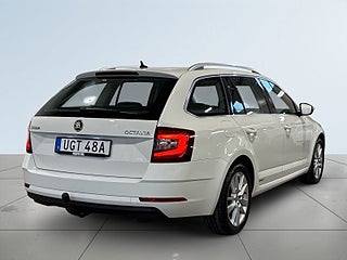 Skoda Octavia Kombi 1.5 TSI ACT Style Drag Värmare Ad Farthållare S&V