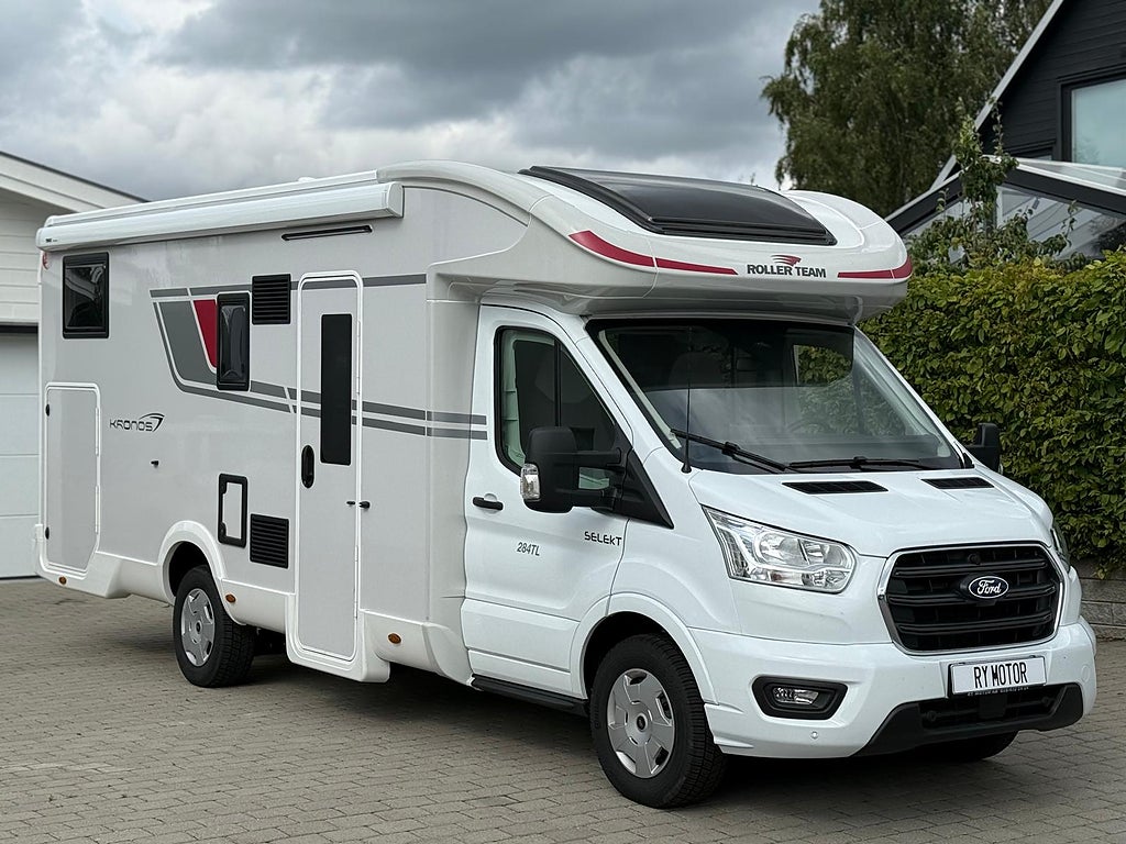 Ford Roller Team Kronos 284 TL 5 bältad + Markis/Solceller