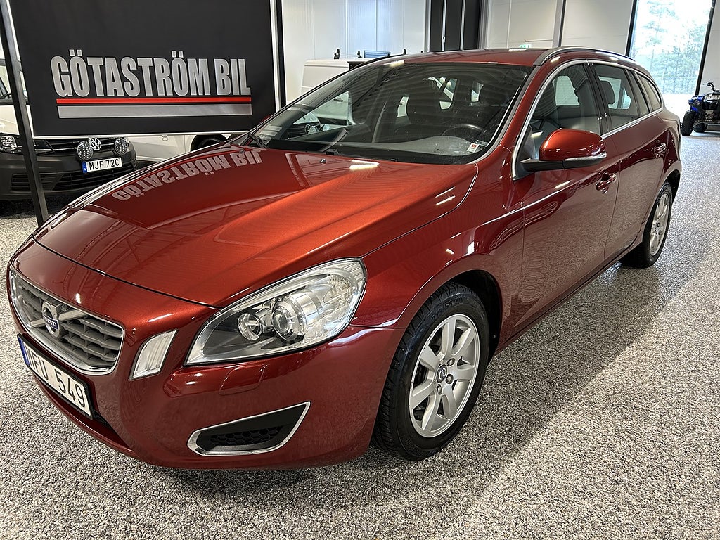 Volvo V60 D3 163hk Momentum Aut/Drag,Värmare