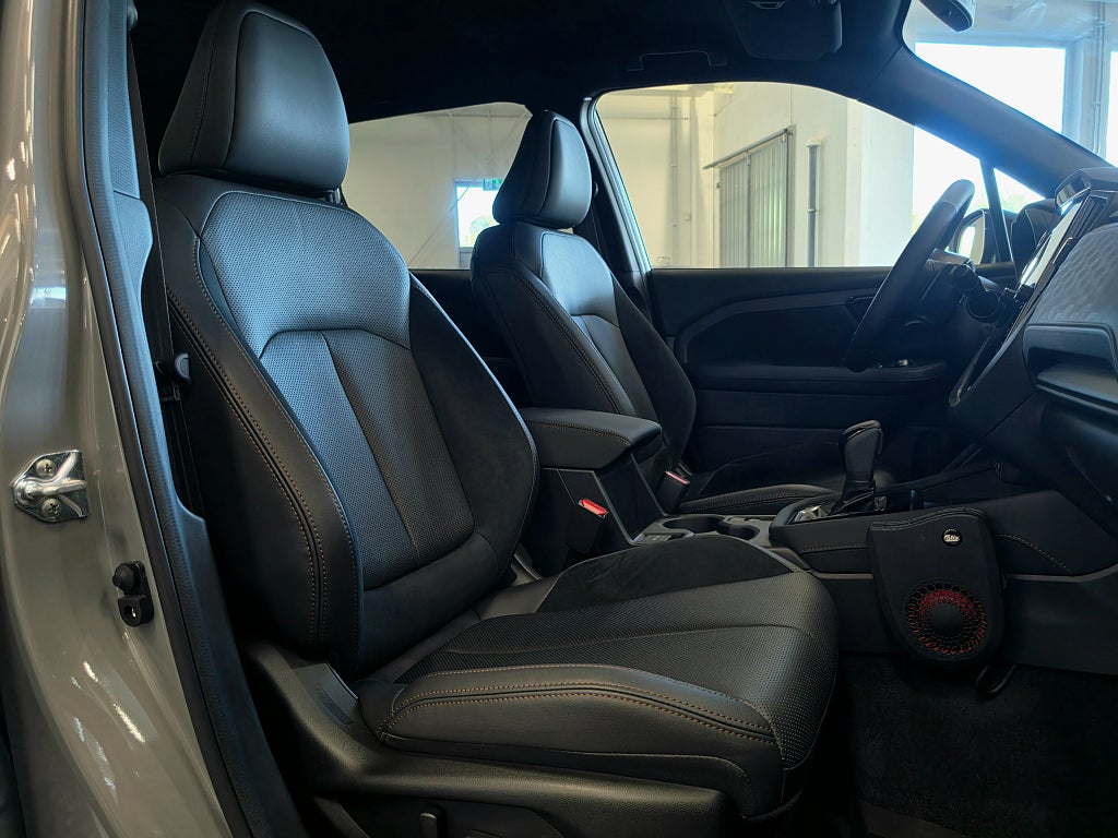 Subaru Forester Limited e-Boxer XFuel /Låg skatt/Drag/Motorvärmare