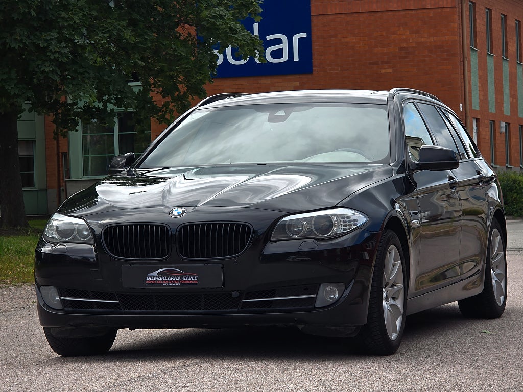 BMW 535D xDrive Touring Steptronic NY BESIKTAD PANORAMA DRAGKROK