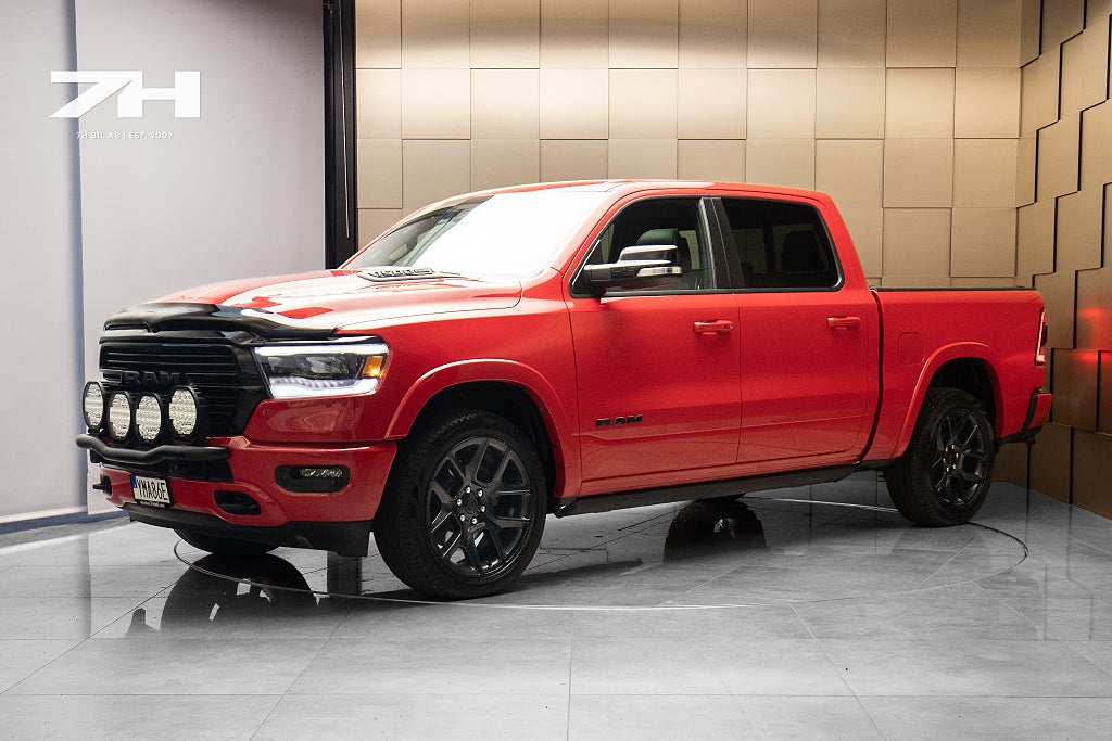 RAM 1500 V8 HEMI Laramie Night Ed. / H&K / Vent. / Pano